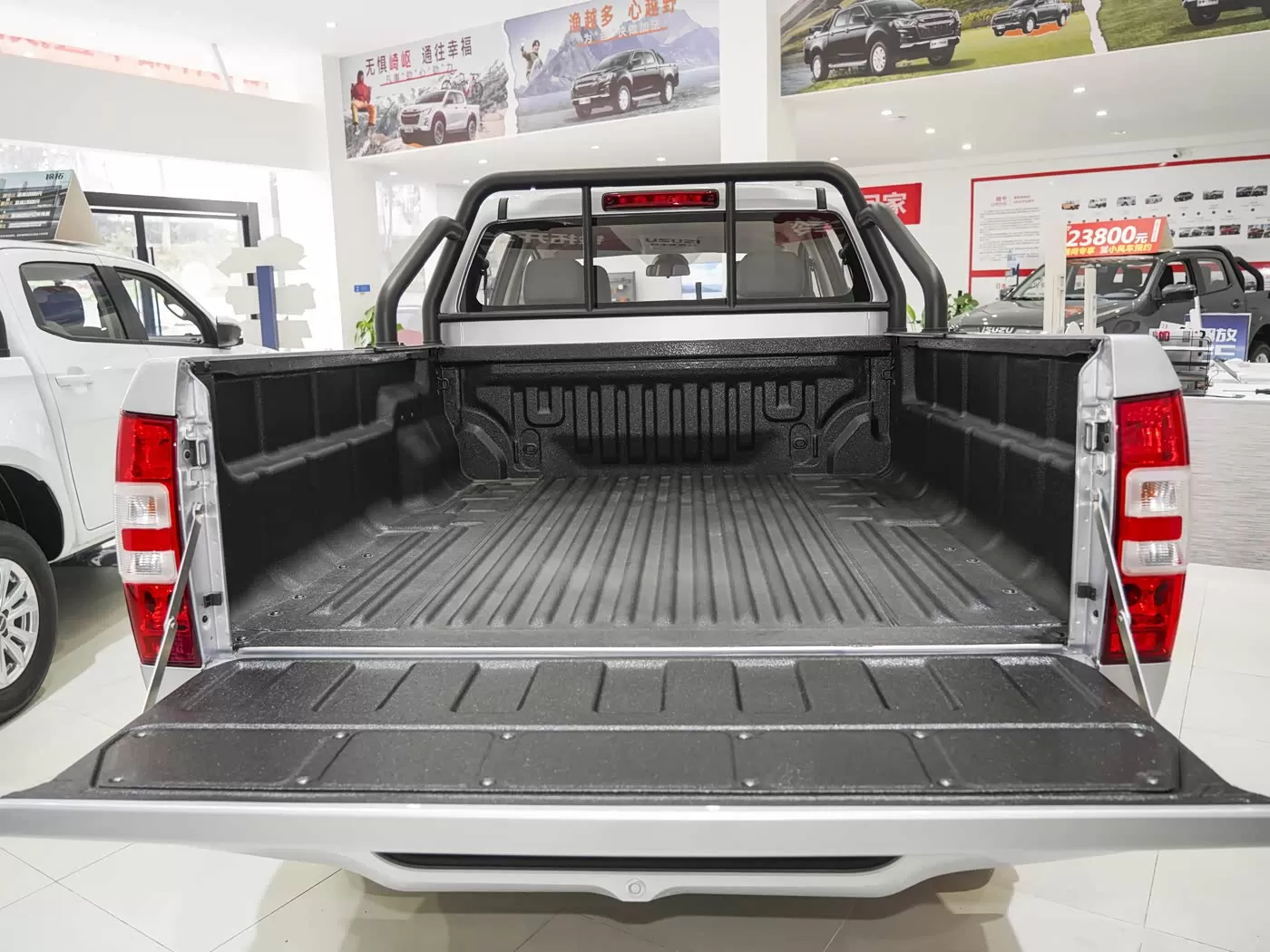 いすゞ 2.5T ディーゼル ピックアップ トラック - 高性能輸出用ピックアップ トラック