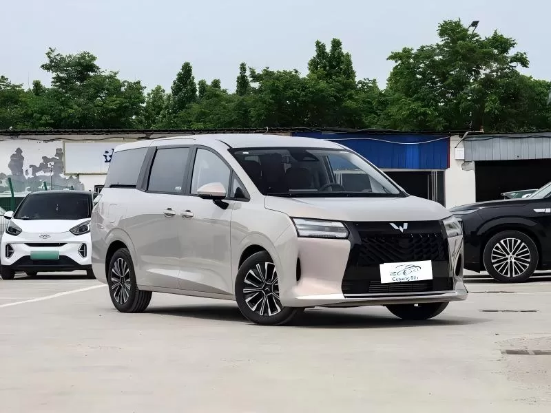 Wuling Starlight 730 2026 1.5T CVT プレミアム 7 人乗り MPV 家族および旅客輸送用