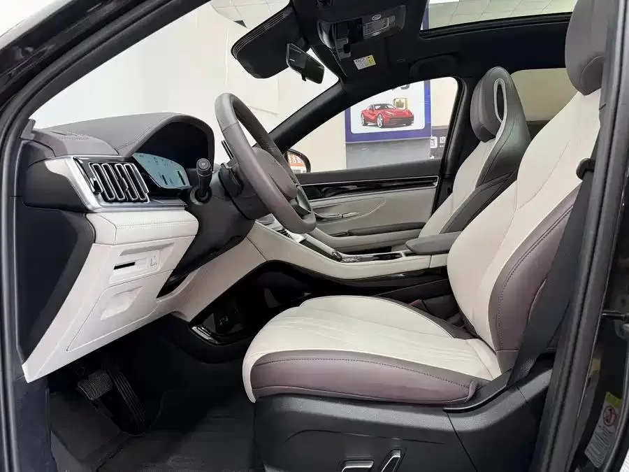 2025 BYD Song PLUS DM-i 112KM プレミアム中古プラグインハイブリッド SUV