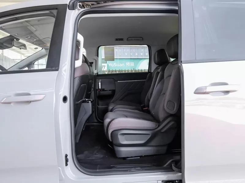 Wuling Starlight 730 2026 1.5T CVT プレミアム 7 人乗り MPV 家族および旅客輸送用
