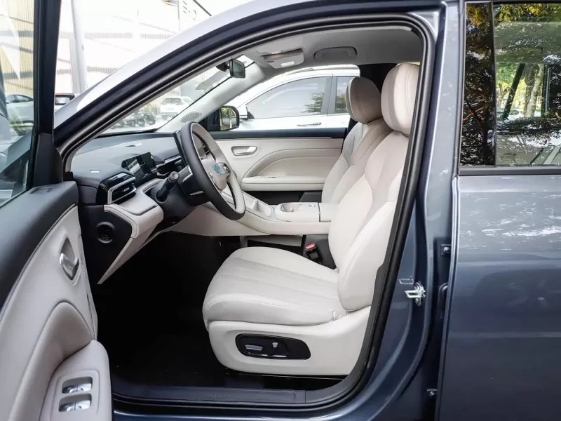 AION i60 2026 530 中国からの手頃な価格の標準電気 SUV