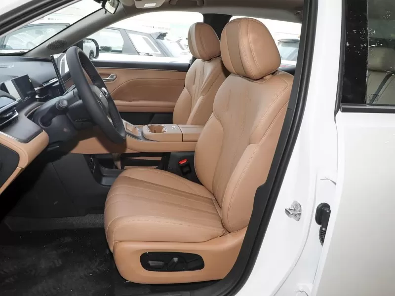 AION i60 2026 530 中国からの手頃な価格の標準電気 SUV