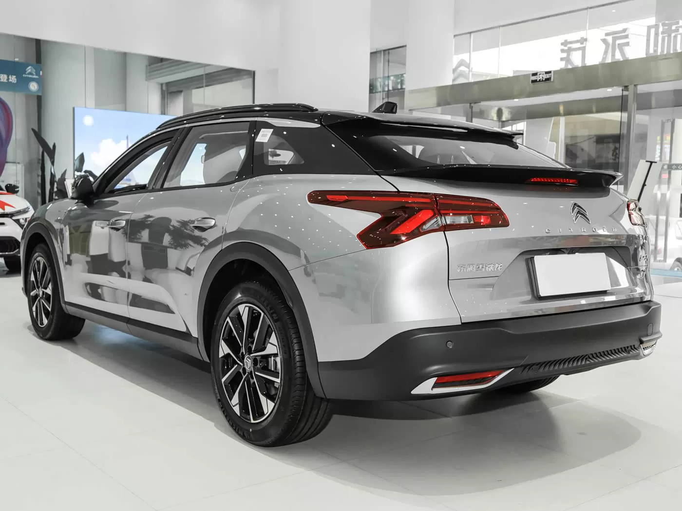 東風シトロエン・ヴェルサイユC5Xの中古車販売 – Silu Auto Export