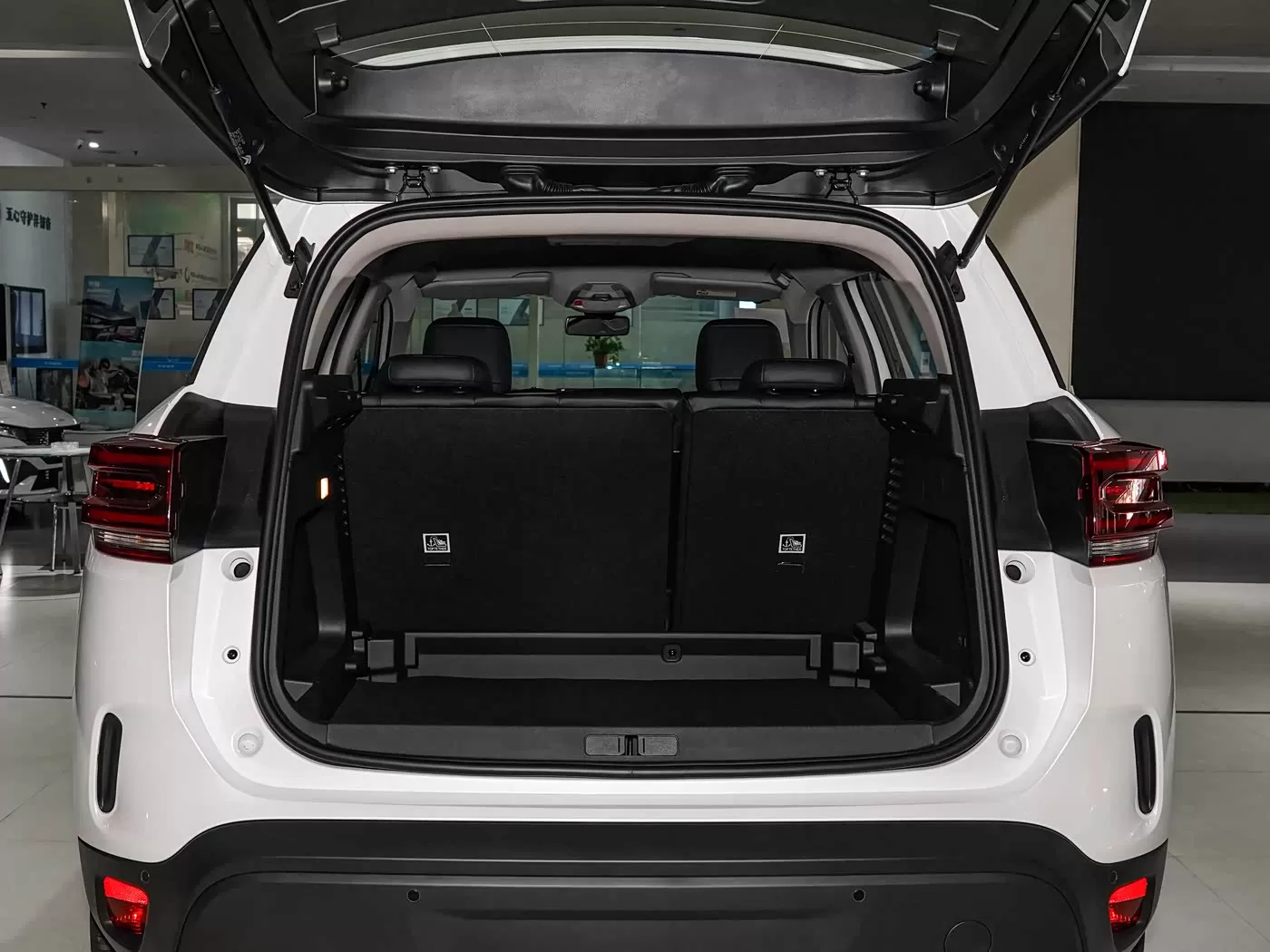 シトロエン・C5エアクロス 2026年型 フェイスリフトモデル 360馬力 中古車 – Silu Auto Export