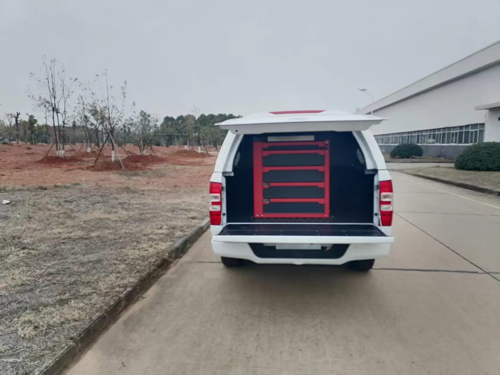 いすゞ Lingtuo クロスカントリー 2.5T 4X4 ディーゼル ピックアップ - 中国からの新品