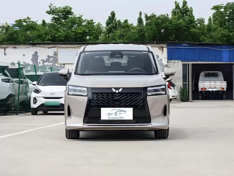 Wuling Starlight 730 2026 1.5T CVT プレミアム 7 人乗り MPV 家族および旅客輸送用