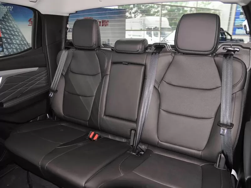 中国からのいすゞ D-MAX クロスカントリー 3.0T 4X4 ディーゼル ピックアップ